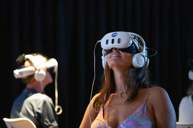 Art Explora brod u Rijeci privukao već 8000 posjetitelja