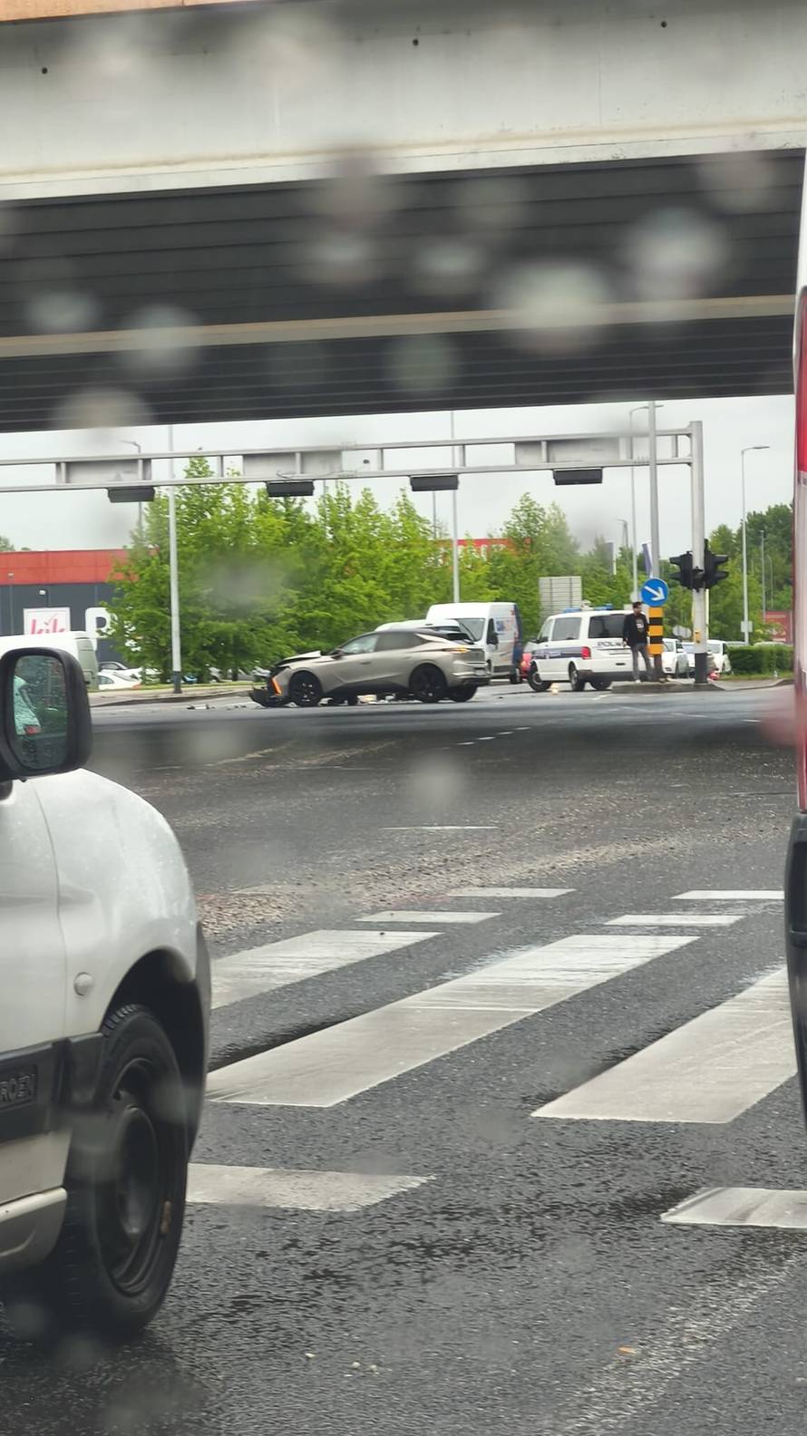 Prometna nesreća u Zagrebu, policija: 'Jedna osoba u bolnici'