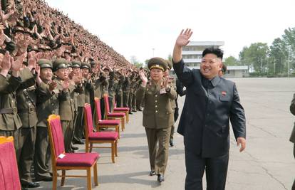Veleposlanik tvrdi: Naš vođa Kim Jong-un je itekako zdrav