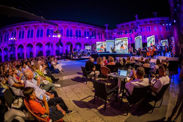 Split: Finalna večer Splitskog Festivala na Prokurativama