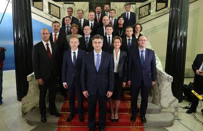 Plenković se u utorak sastaje s ministrima u Banskim dvorima