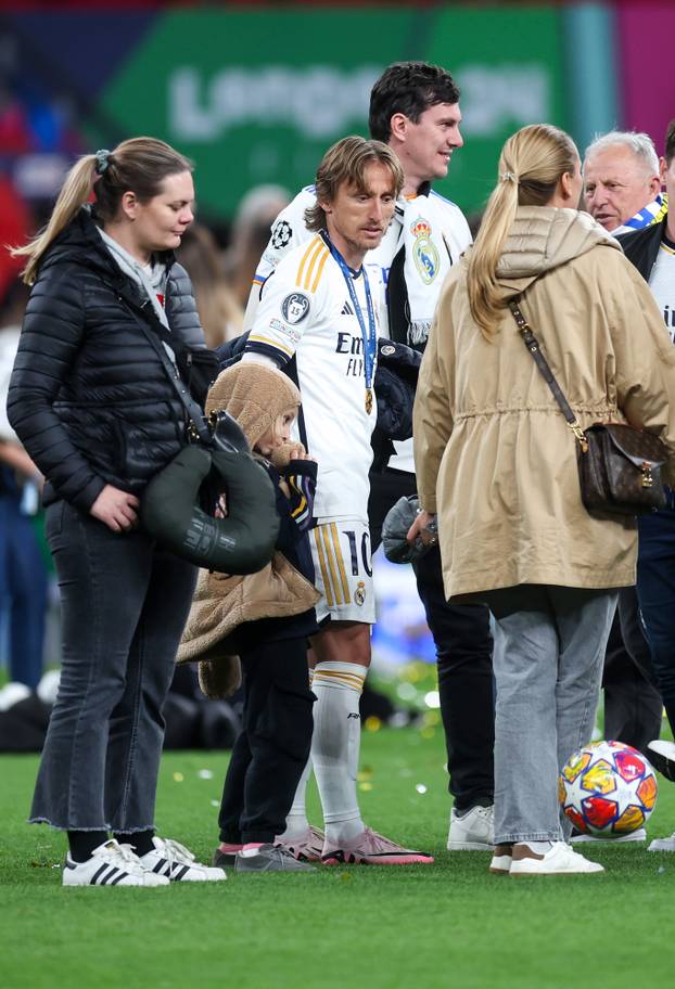 London: Luka Modrić s obitelji proslavio osvajanje Lige prvaka 