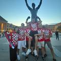 FOTO Hrvati okupirali Rockyjev kip: Philadelphia se sprema za navija&ccaron;ku ludnicu 'vatrenih'