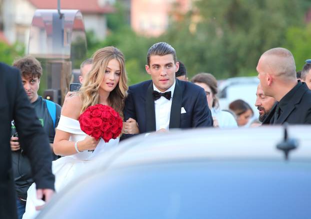 ARHIVA - 2017. Zagreb: Vjen?anje Matea Kova?i?a i Izabel Andrijani?