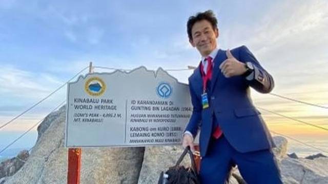 VIDEO Japanac se popeo na jednu od najviših planina u dizajniranom odjelu: Može se!