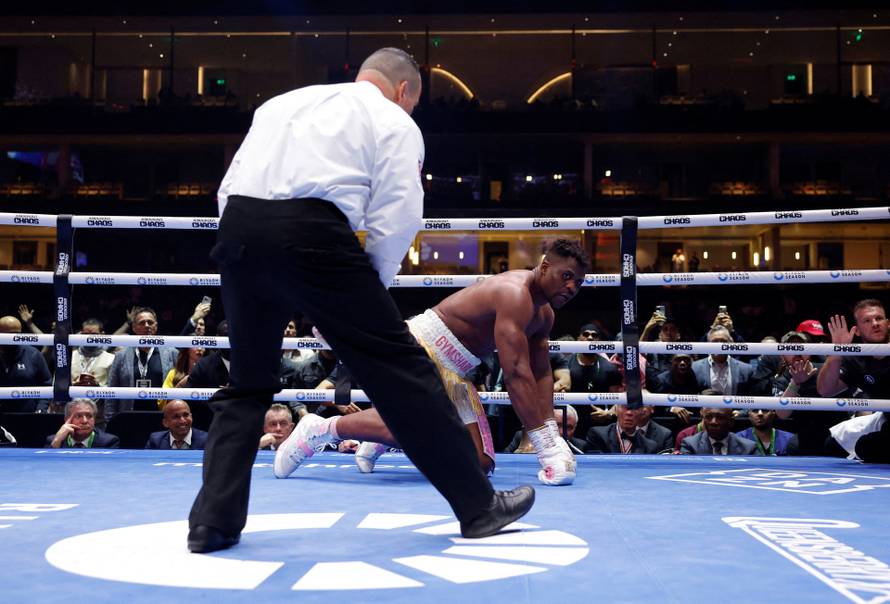 Anthony Joshua v Francis Ngannou