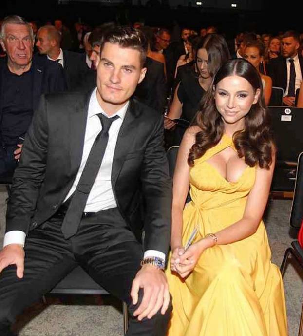 FOTO Vatrene Čehinje: Najbolji igrač ljubi brinetu, a golmana ekipe bodri atraktivna plavuša