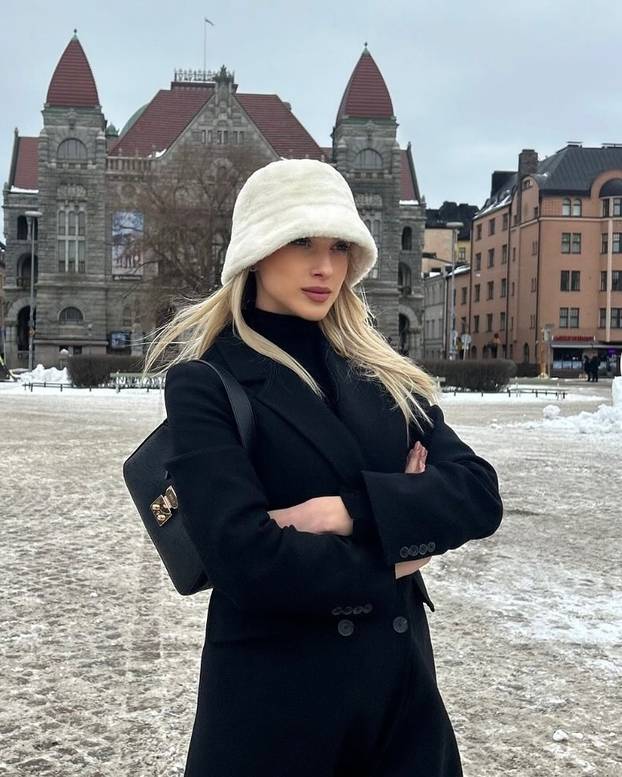 FOTO Srpska voditeljica osvojila euroligaške parkete, zablistala i u Zadru. Govori tri strana jezika