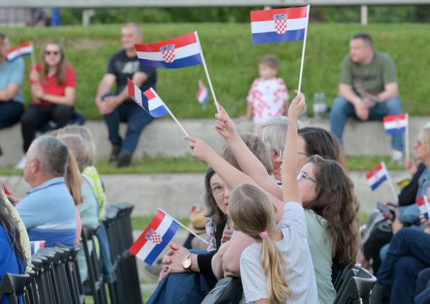 Svečani koncert u Zagrebu povodom 35. obljetnice postrojavanja Zbora narodne garde i ustrojavanja Hrvatske vojske i policije