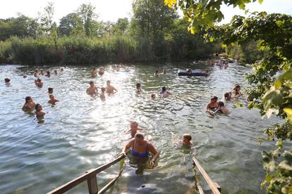 Mrežnica je prepuna kupača iz Zagreba, Karlovca i Duge Rese