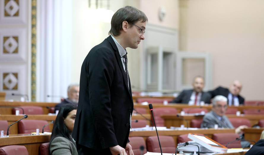 Vučetić je u Saboru održao još jedan fenomenalan govor