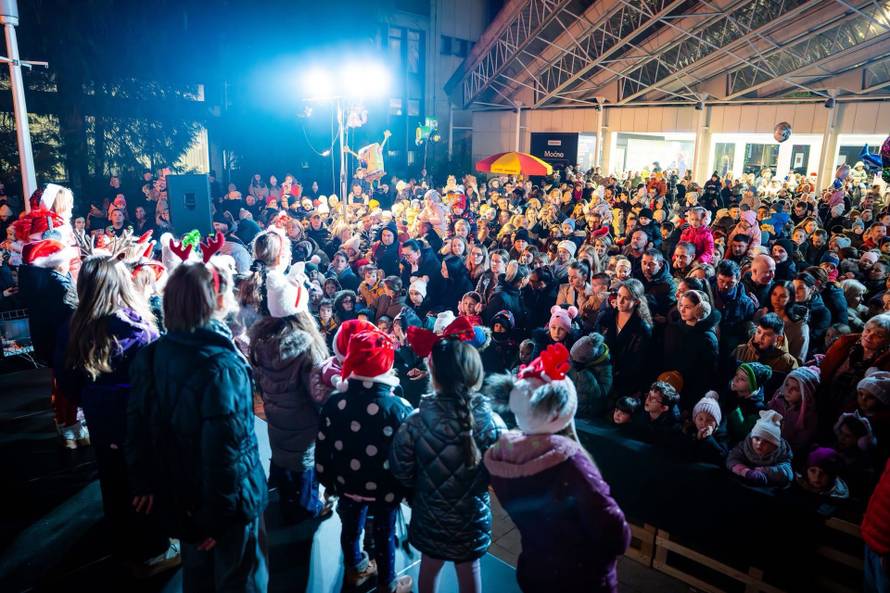 Kreće Advent na karlovačkoj Promenadi: Nastupa Magazin