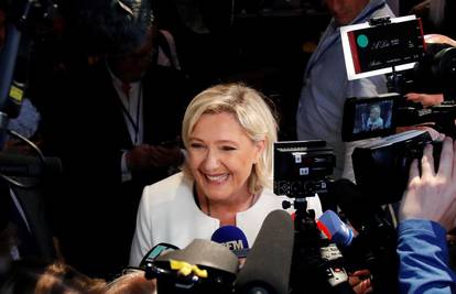 Svaki peti Francuz misli da bi Le Pen bila bolja od Macrona