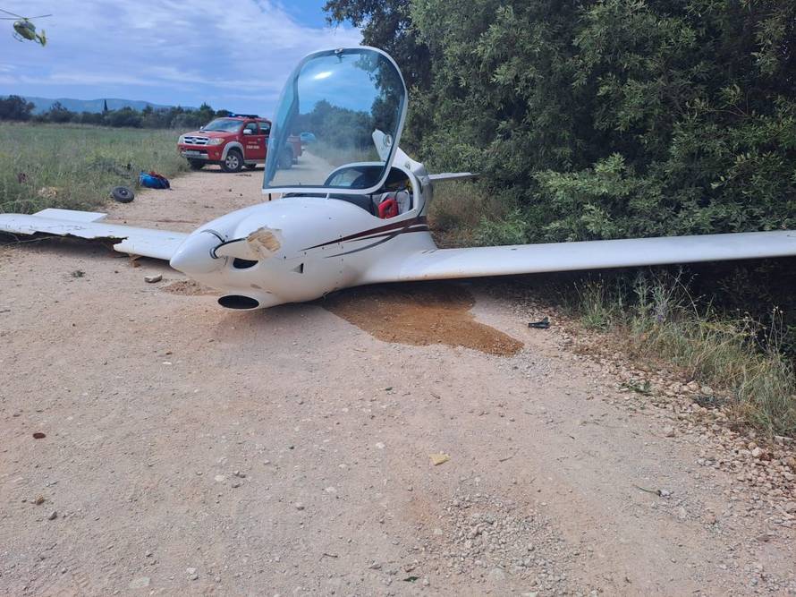 FOTO Manji zrakoplov srušio se na biciklistkinje. Četvero ljudi je ozlijeđeno, u splitskom su KBC-u