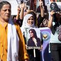 U Iranu i dalje prosvjeduju zbog ubijene djevojke Mahse Amini: Vlasti privele 18 novinara
