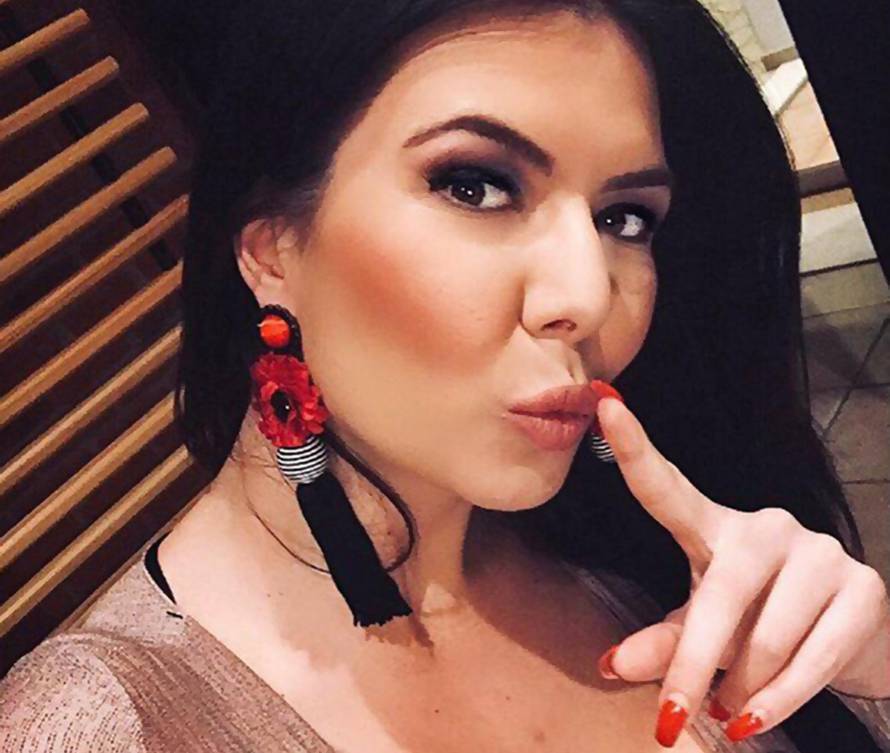 Nandi: 'Badnjak ću provesti u društvu prijateljica i čaše vina'