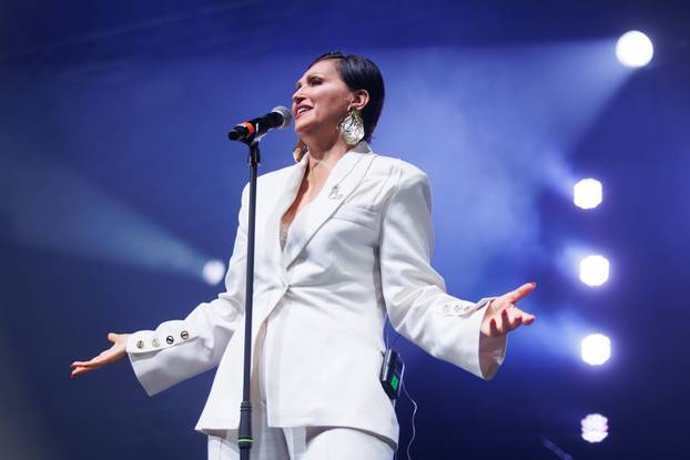 Nina Badrić za Valentinovo nastupila  u Rijeci