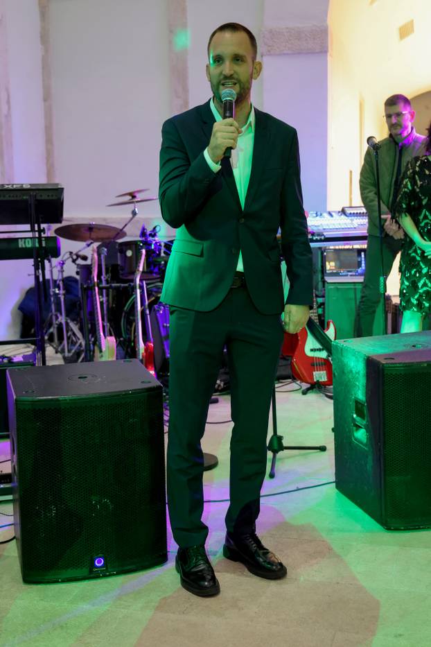 U Zadru održan Bal umirovljenika, zaplesao i ministar Šime Erlić