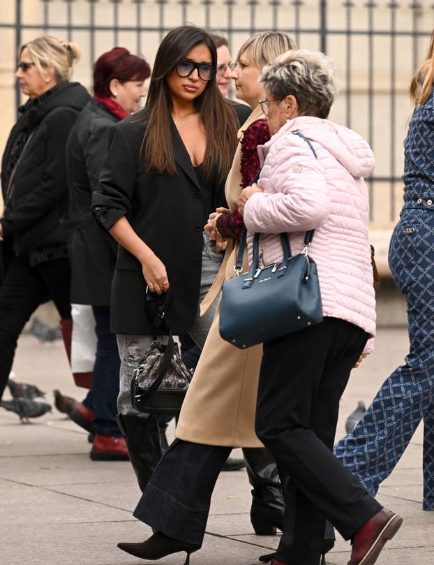 Zagreb: Barbara Mandarić u šetnji gradom
