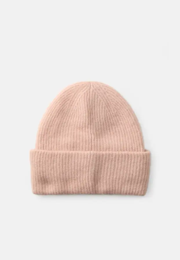 Pregledali smo ponudu za vas! Sezona je kapa - od šilterica do beanie kreacija i beretke