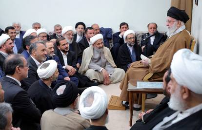 Khamenei: Nismo pretjerano optimistični ni pesimistični u pogledu nuklearnih pregovora