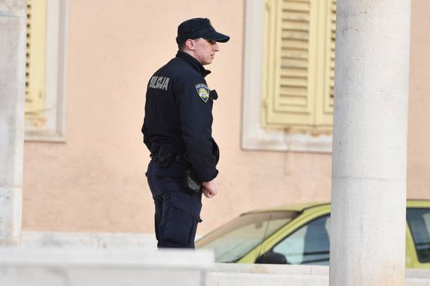 Sibenik: Prve subote u mjesecu moli se muska krunica na trgovima sirom Hrvatske