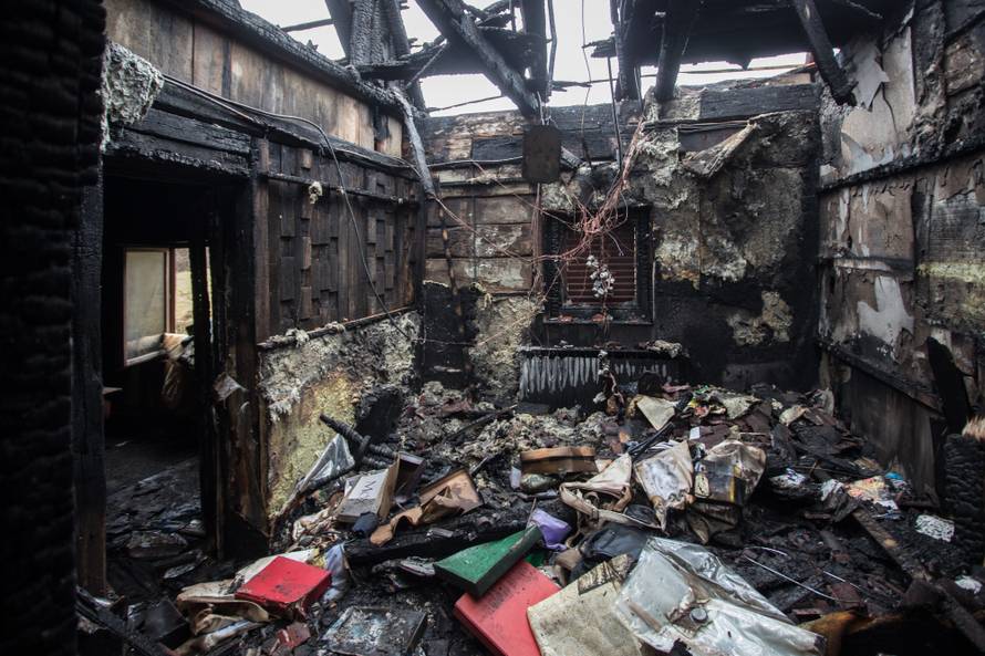 'Sve mi je izgorjelo, i odjeća. Sve što imam je ovo što nosim'