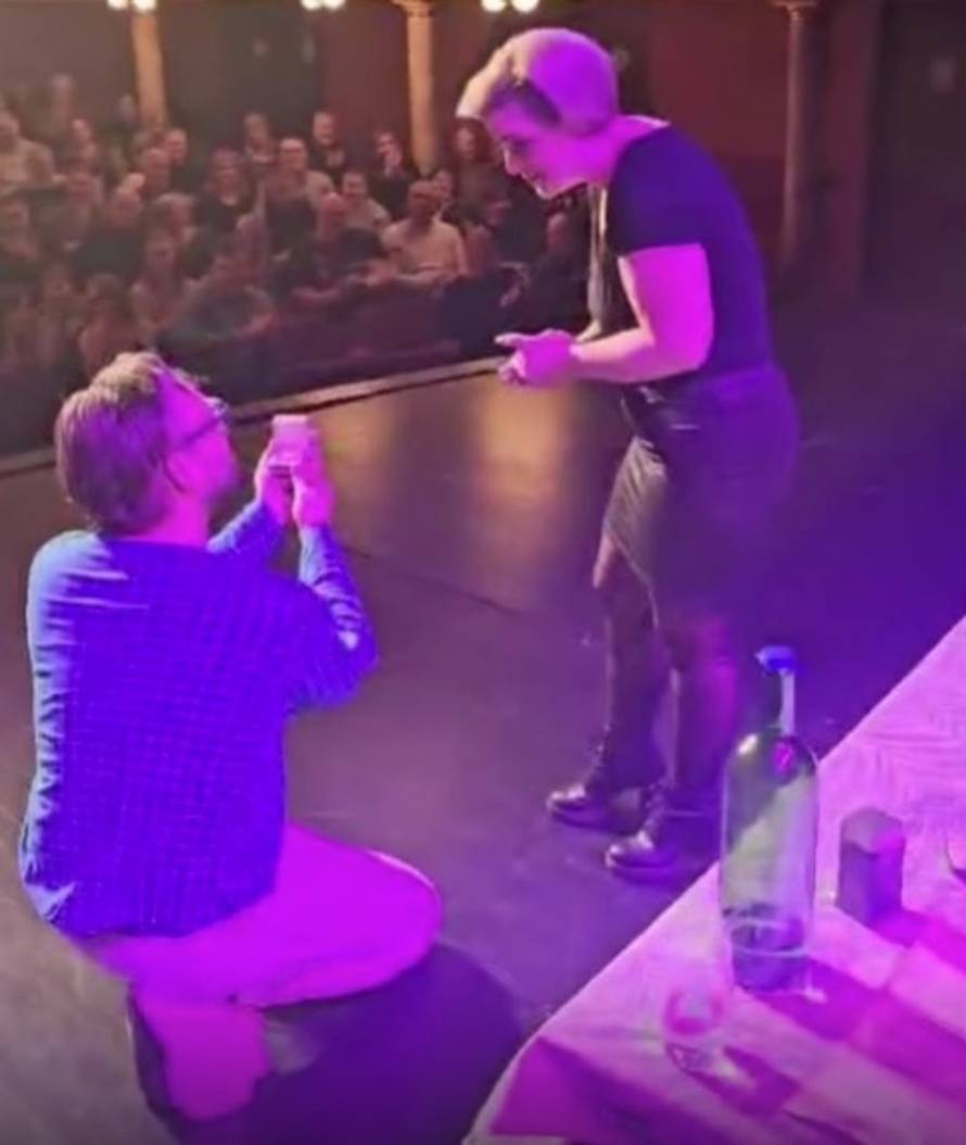 Naš glumac zaprosio je kolegicu u kazalištu, a sad su se vjenčali: Medeni mjesec će biti doma...