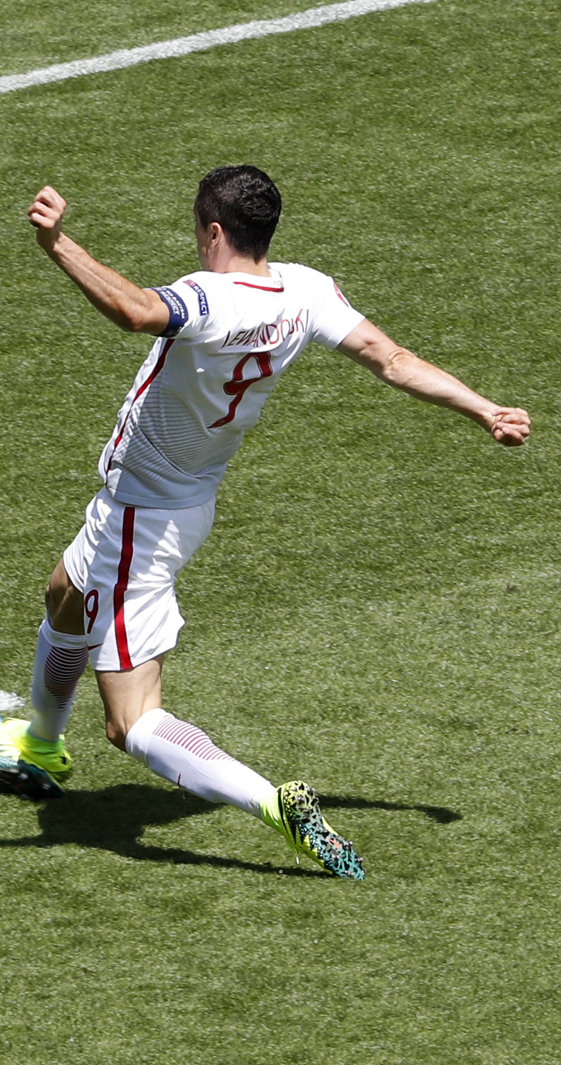 Switzerland v Poland - EURO 2016 - Round of 16