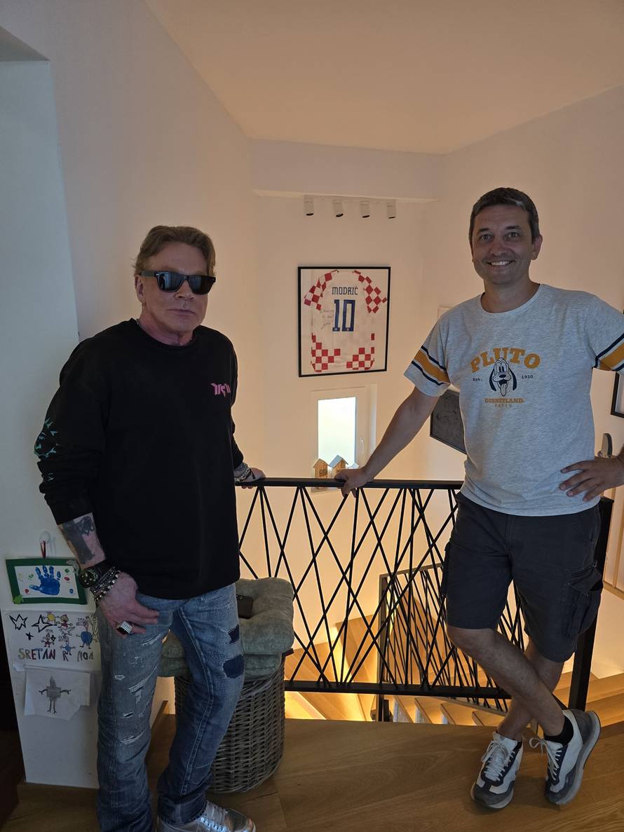 Axl Rose stigao u Lijepu Našu: 'Oduševili su ga vino i mjesto, a posebno mamini slanci i rajčica'