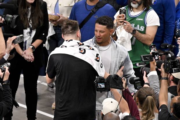 NBA: Los Angeles Lakers at Dallas Mavericks