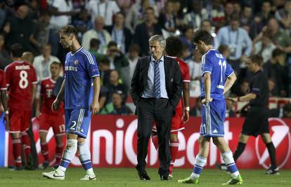 Mourinho počeo pucati, krenuli su prvi obračuni u Chelseaju...