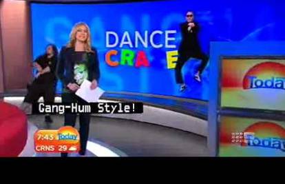 Usred emisije je voditeljici iza leđa zaplesao Gangnam Style