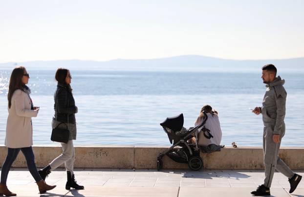 Split u iščekivanju novih mjera za sprječavanje širenja zaraze Covid-19