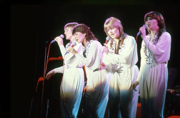 THE NOLANS Irish girl group about 1980