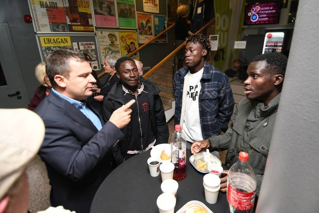 Bjelovar: Rasplesani strani radnici napravili nezaboravan tulum na DOKUartu