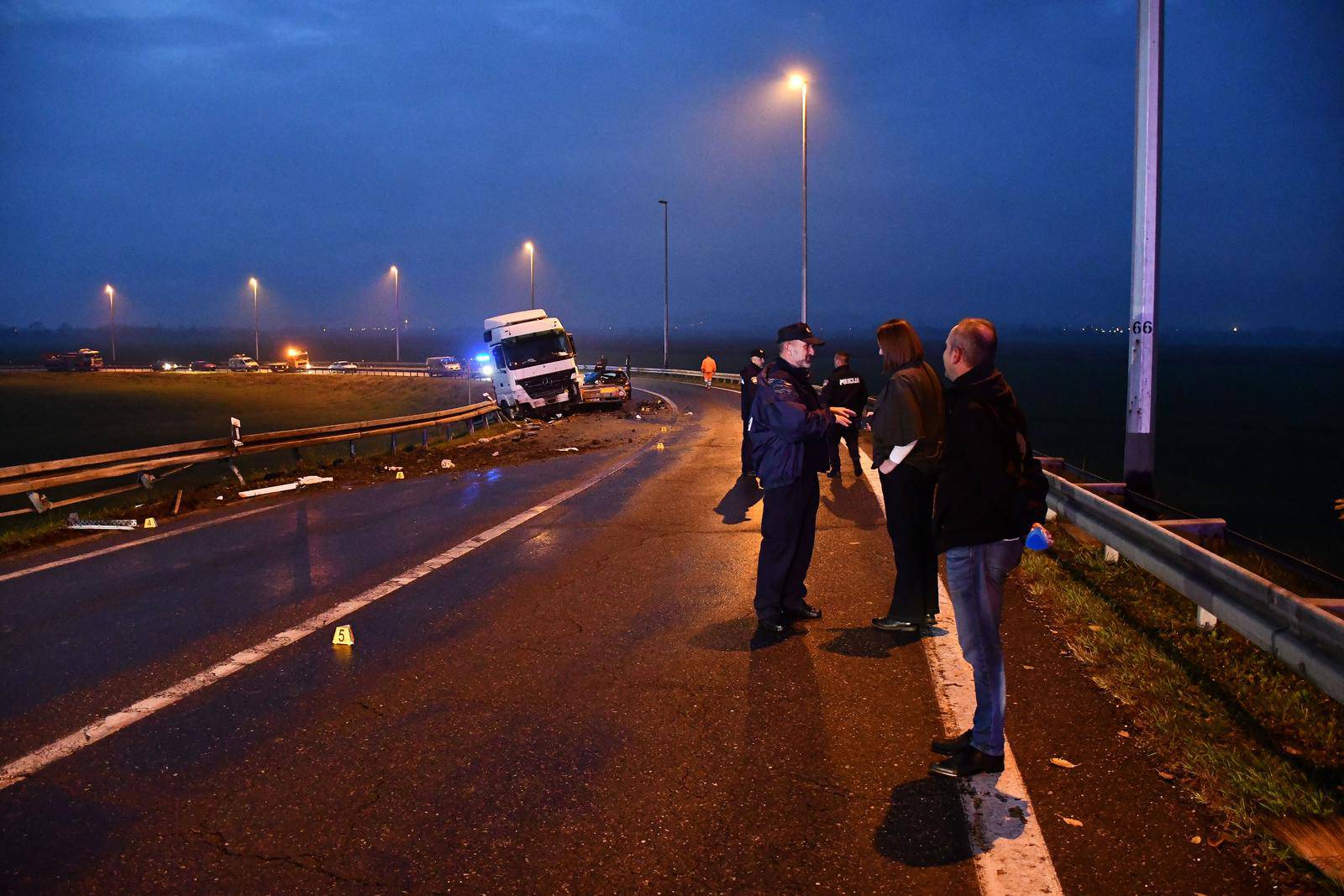 U prometnoj nesreći na autocesti A3 kod Okučana smrtno stradale tri osobe