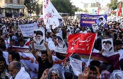 Protuvladini prosvjedi u Iranu: Tisuće ljudi su izašle na ulice