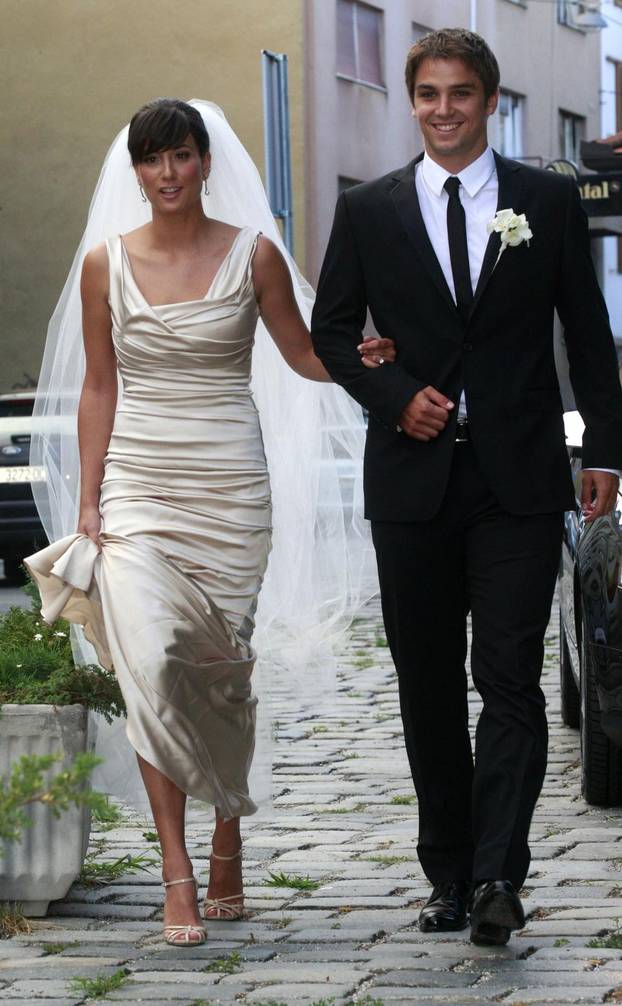 ARHIVA - 2008. Zagreb: Vjen?anje Nike Kranj?ara i Simone Fistri? u Crkvi sv. Ivana Krstitelja