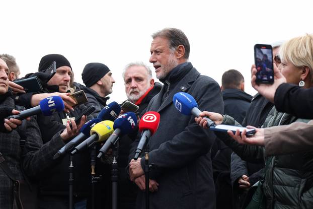 Vukovar: Prigodni program kod Nacionalne memorijalne bolnice "Dr. Juraj Njavro"