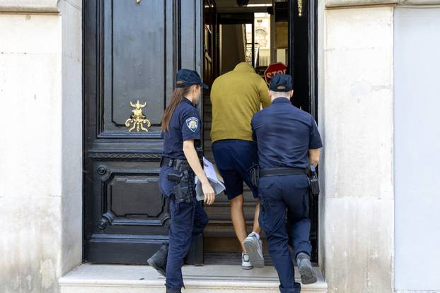 Pula: Privedena još četvorica redara osumnjičena za teško premlaćivanje mladog Slovenca u Poreču