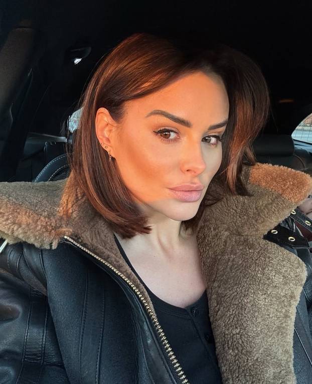 FOTO Poznata manekenka otišla na operaciju smanjenja grudi: 'Najbolja odluka u mom životu!'