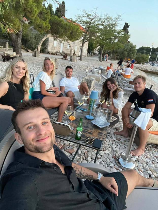 FOTO Emotivno ljeto za Zubčića, Rodeš ulovio ribu... Evo kako hrvatski skijaši pune baterije