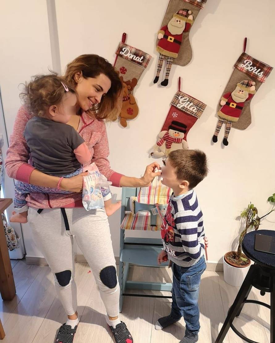 Muž Doris Pinčić 'licka' se u salonu: Jesam li manji frajer?