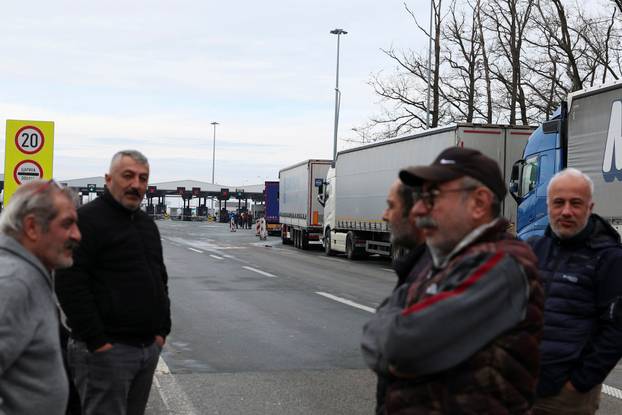 Truck drivers and transport union representatives protest at the Serbia-Croatia border crossings