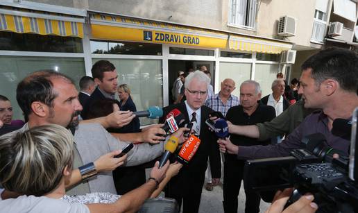 Ivo Josipović mora zaustaviti javnu hajku na Dejana Jovića