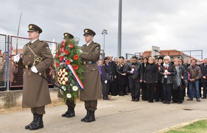 Vlada daje 2 milijuna kuna za Memorijalni centar u Škabrnji