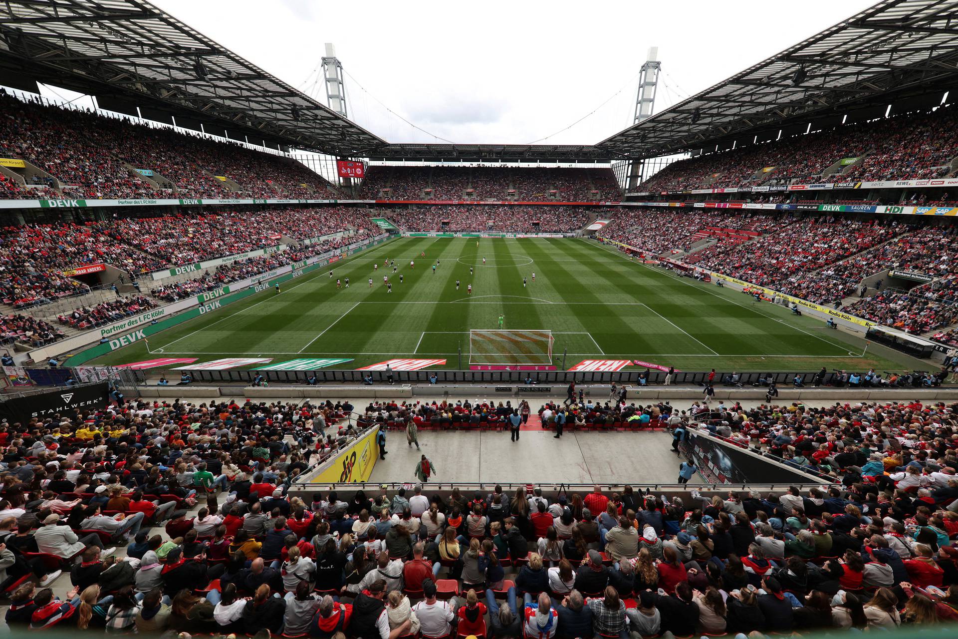 FILE PHOTO: Frauen-Bundesliga - FC Cologne v Eintracht Frankfurt