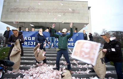 Performans za Bandića: Zasuli su Poglavarstvo hrpom 'novca'