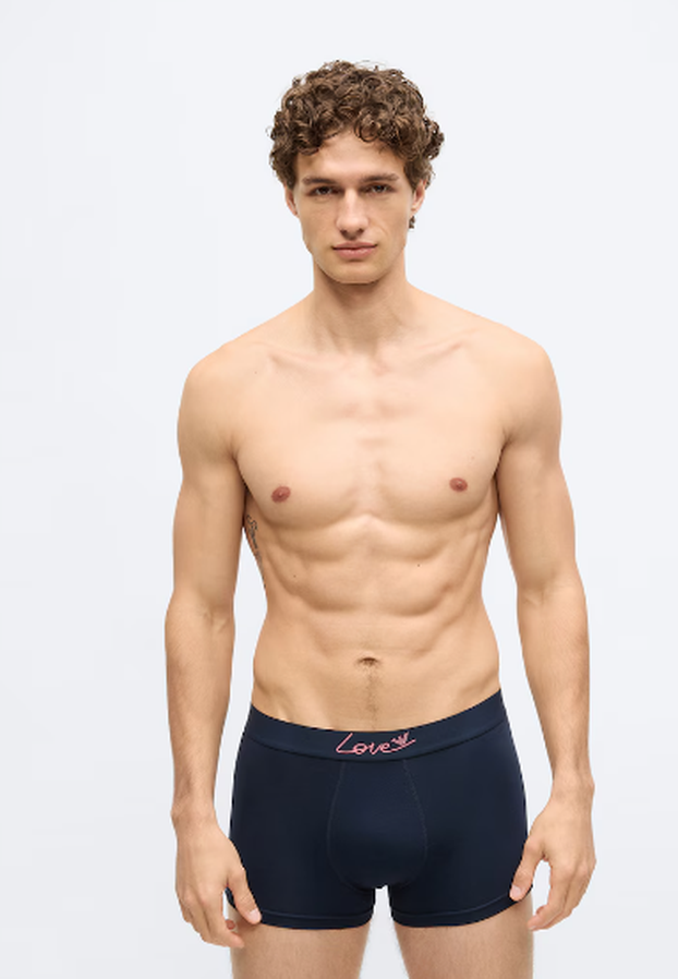 FOTO Pregledali smo ponudu za vas: Dečki, zavedite dragu seksi donjim rubljem za Valentinovo!